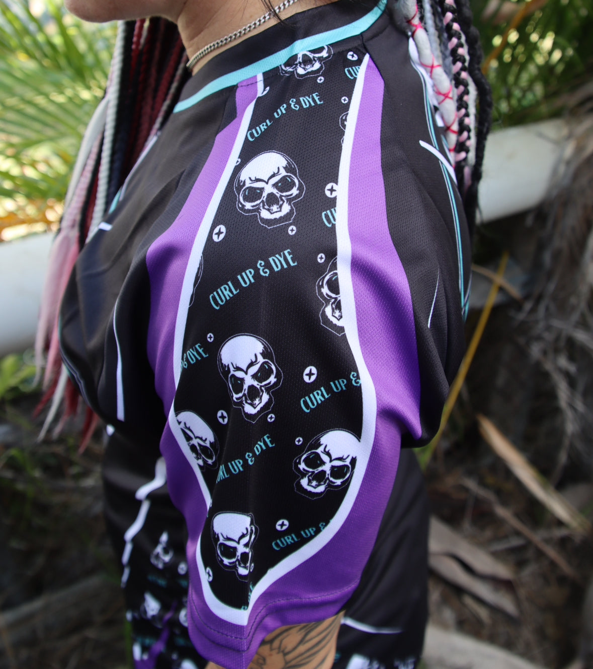 Women’s Curl Up & Dye Tee - Black/Purple/Aqua - GFOUR HAT CO.